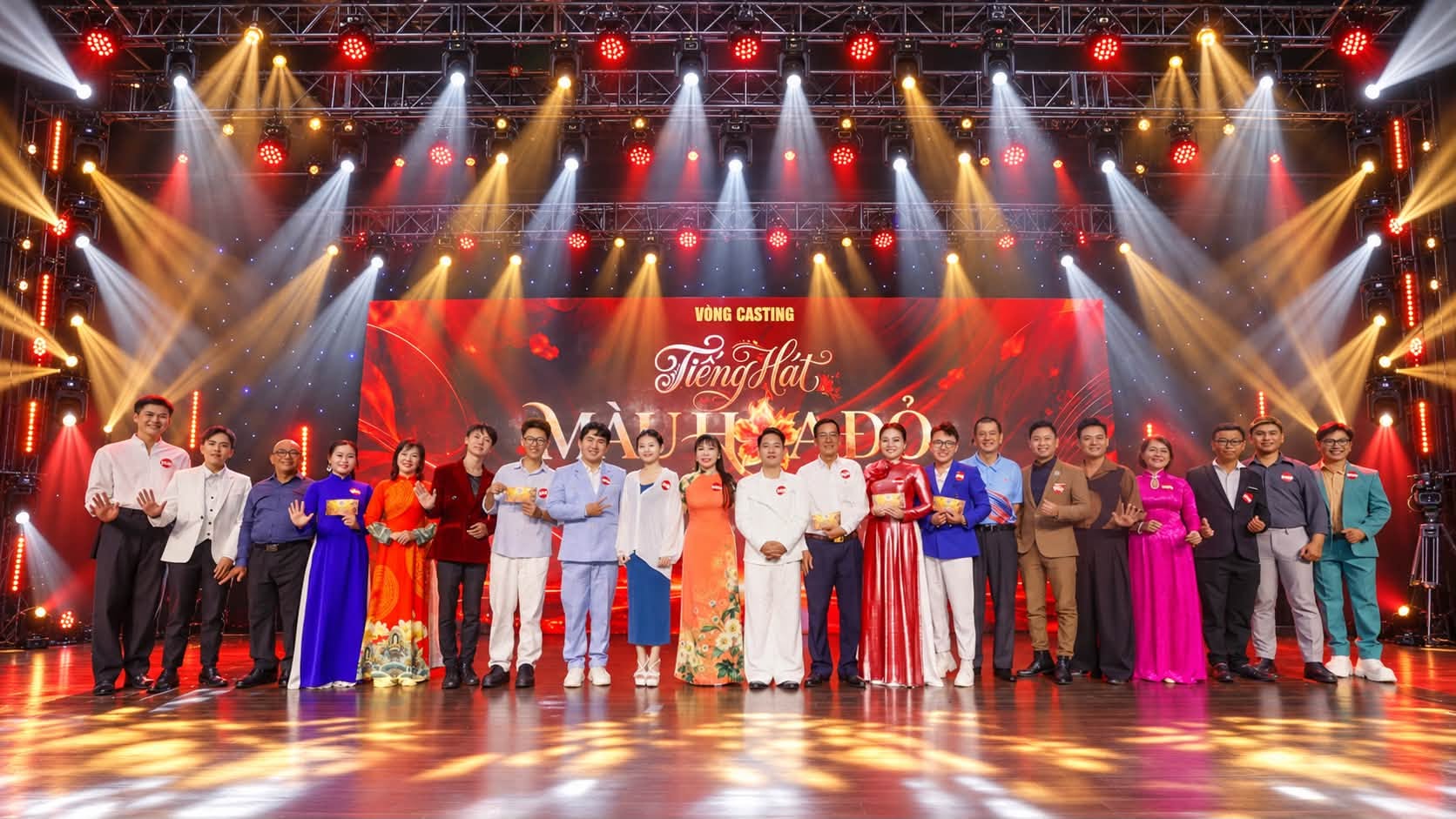 Toàn cảnh sân khấu Vòng Casting Tiếng Hát Màu Hoa Đỏ
